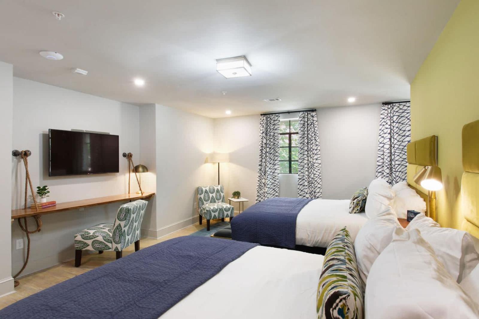 Double Queen 2nd Floor Downtown Holiday home *